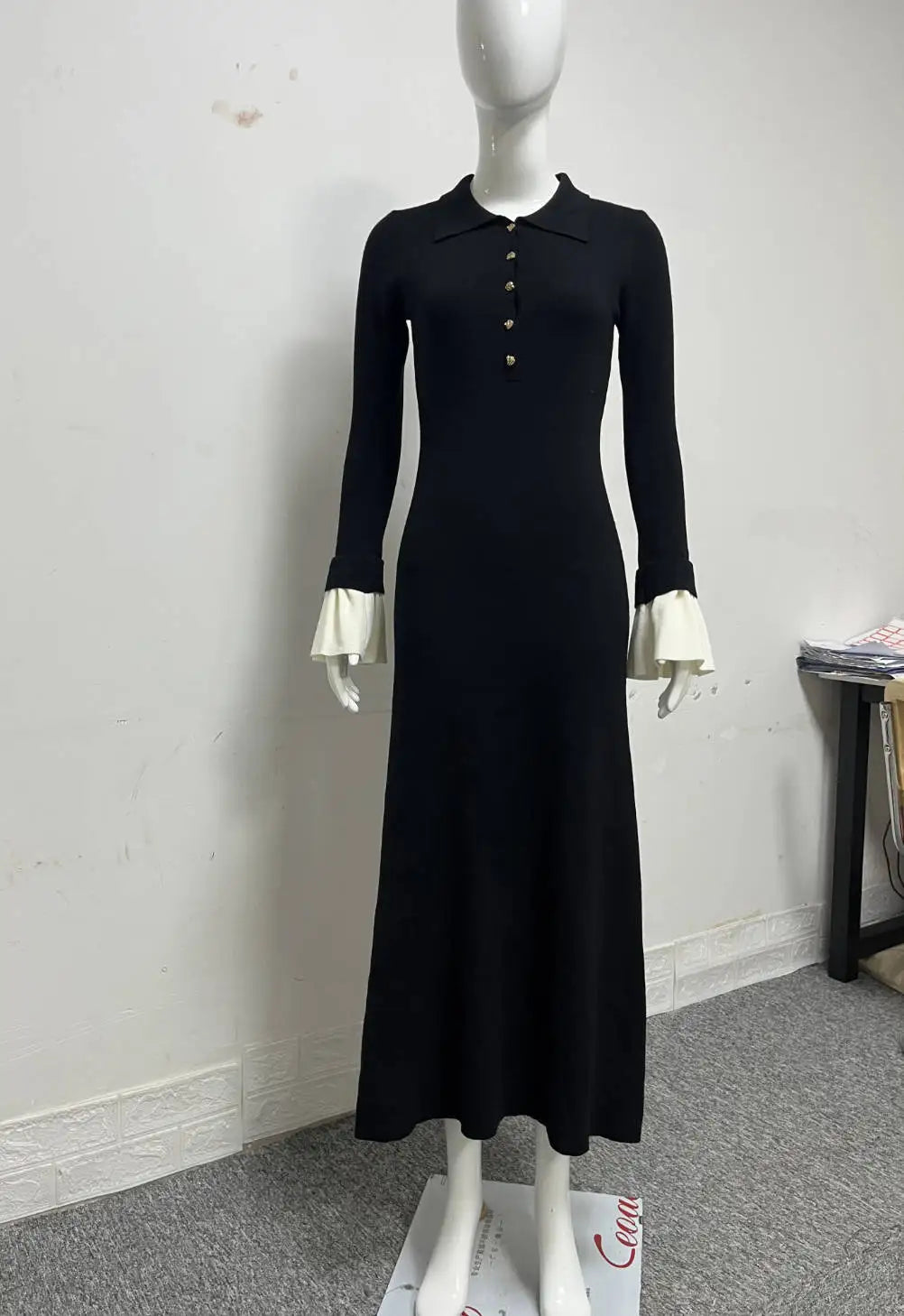 Evandra Contrast Collar Maxi Dress