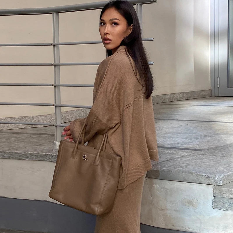 The Maelis Ensemble – Flowing Knit Top & Maxi Skirt