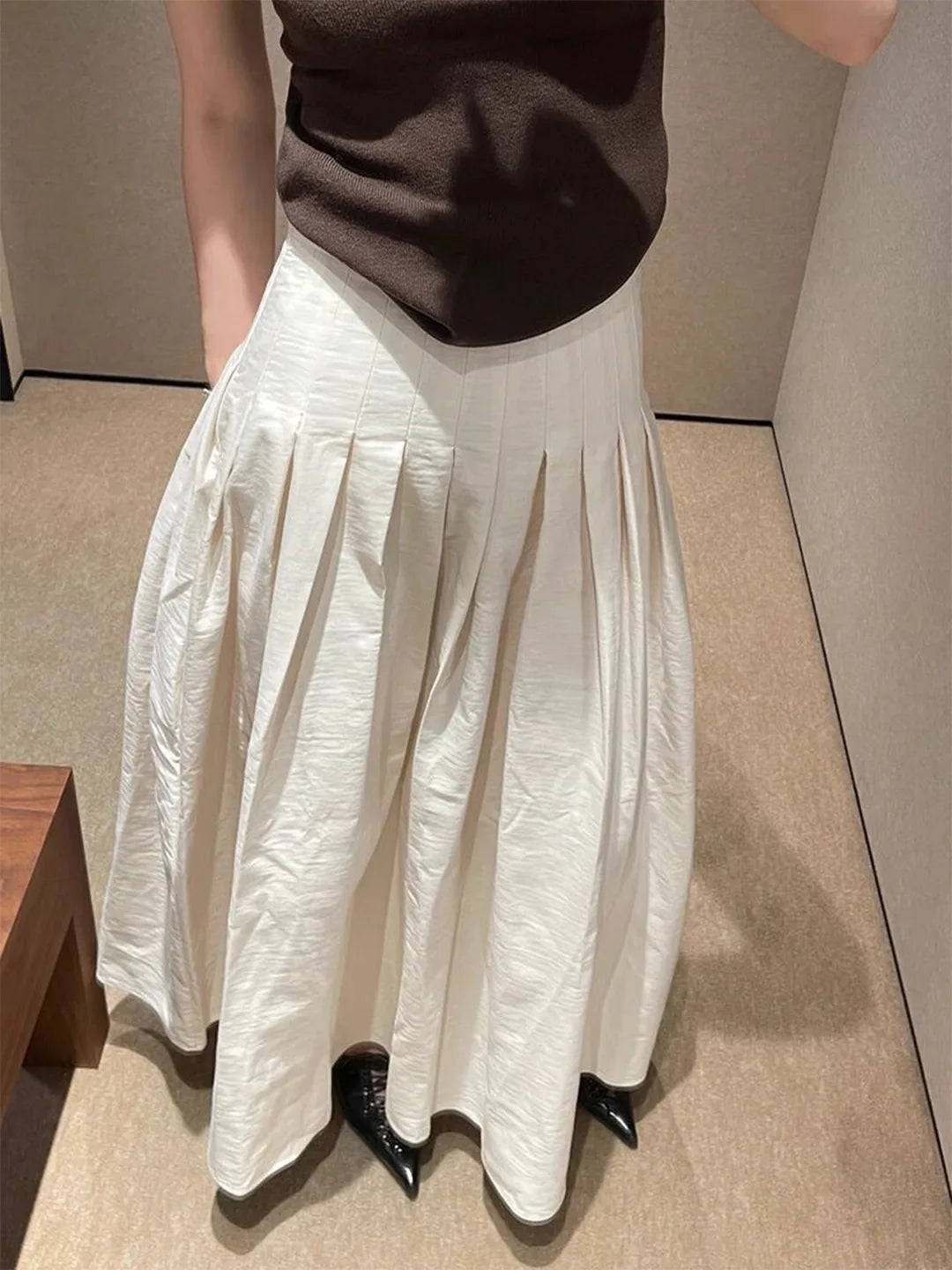 The Mirette Skirt – Elegant Folded Midi in Modern Neutral Hues