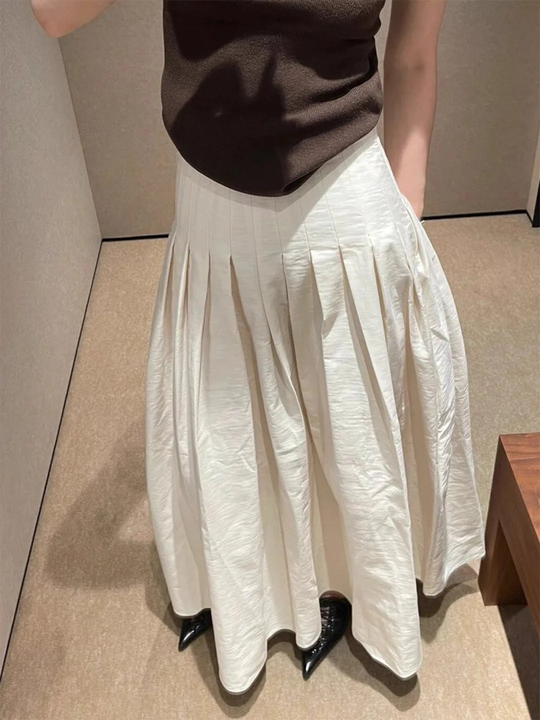 The Mirette Skirt – Elegant Folded Midi in Modern Neutral Hues