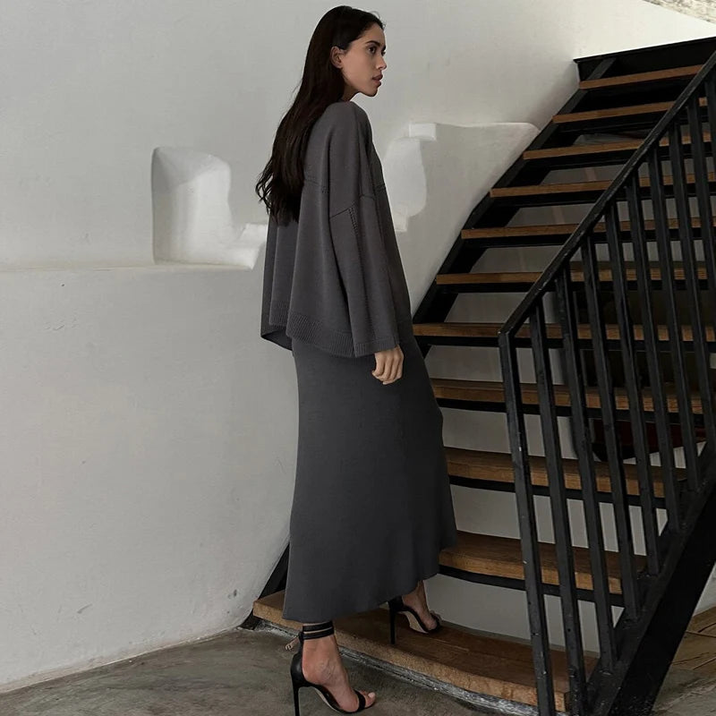 The Maelis Ensemble – Flowing Knit Top & Maxi Skirt