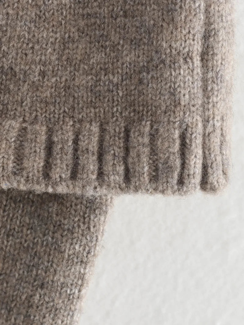 Eveline Elegant Cape Knitwear