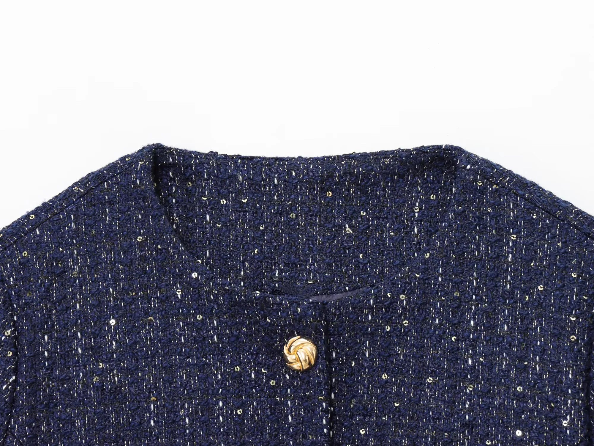 The Delvaux Coat – Timeless Short-Sleeve Outerwear