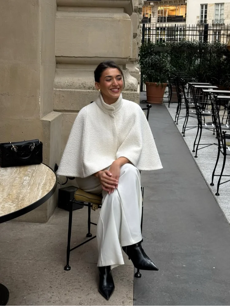 Isolde Timeless Winter Cape