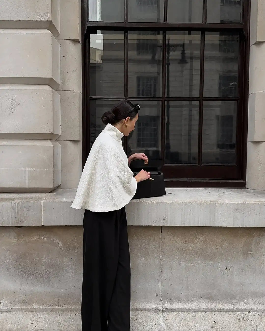 Isolde Timeless Winter Cape