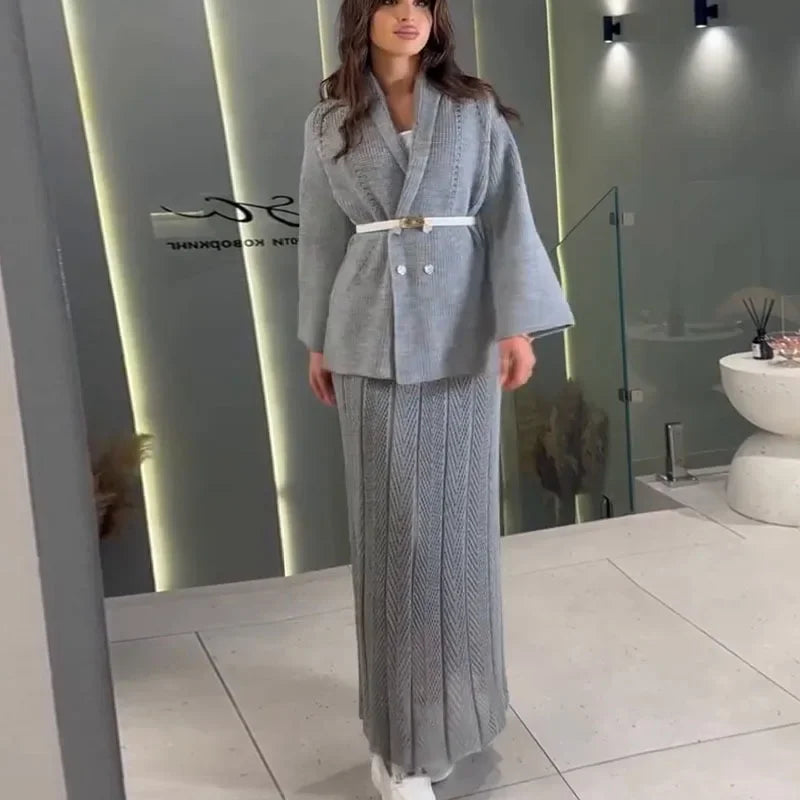 Knitted Outerwear with Elegant Tailored Form