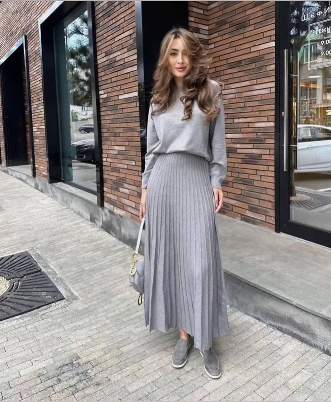 Pleated Skirt & O-neck Knit in Monochrome Flow