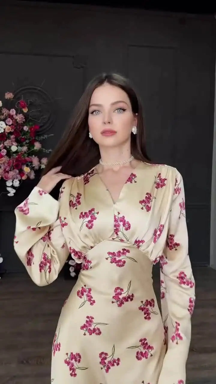 The Miralyn Maxi– Floral Pattern with Sculpted Waist