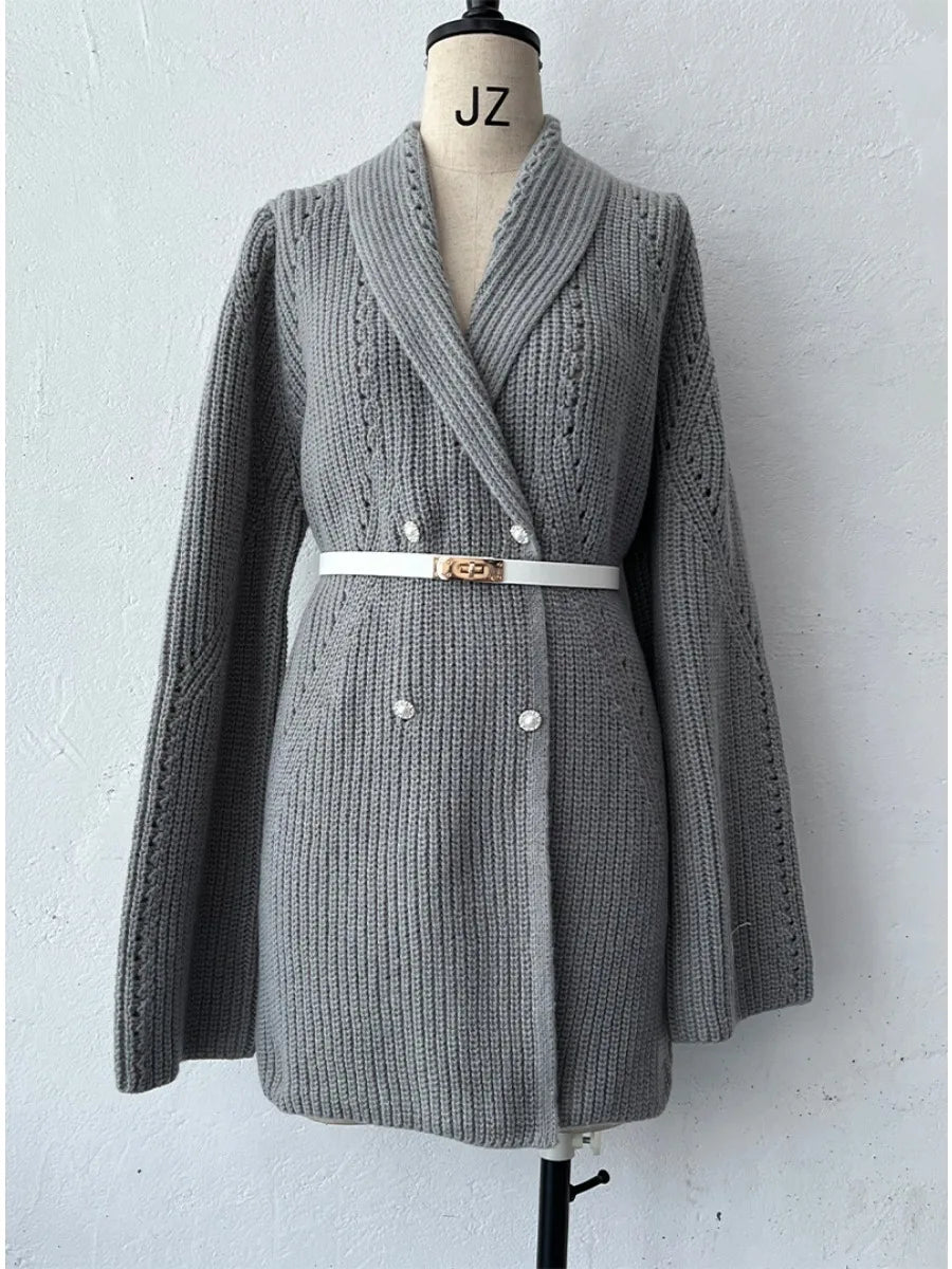 Knitted Outerwear with Elegant Tailored Form